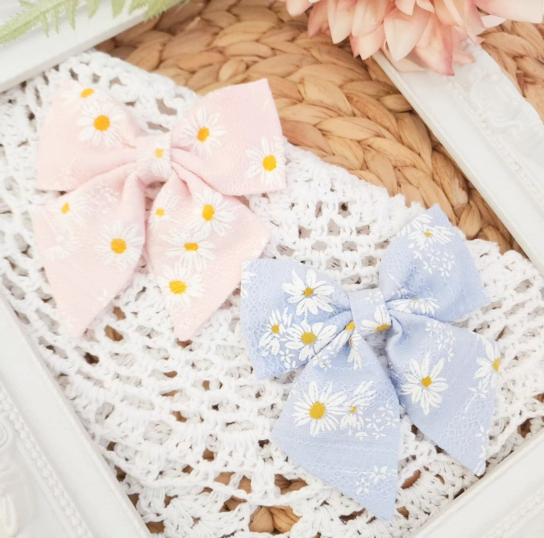 Sweet Daisy Sailor bow