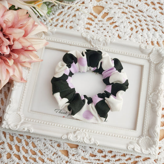 Daisy Check Scrunchie