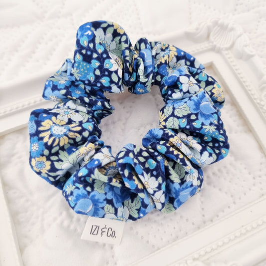 Ariana Mini Scrunchie